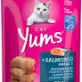 Vitakraft Cat Yums хрусткі ласощі для котів, лосось та омега 3, 40г
